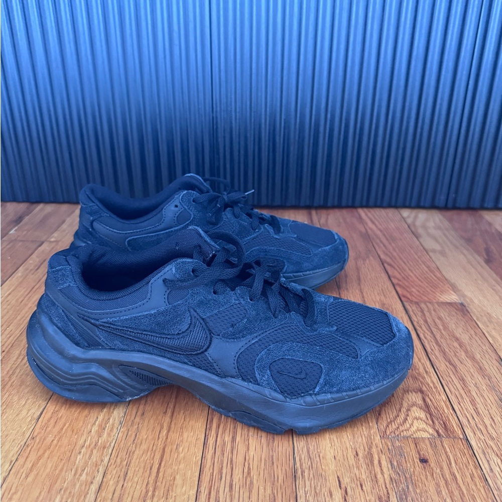 Nike Black Athletic Shoes